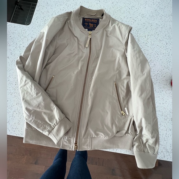 Woolrich waterproof coat in beige - Picture 4 of 4